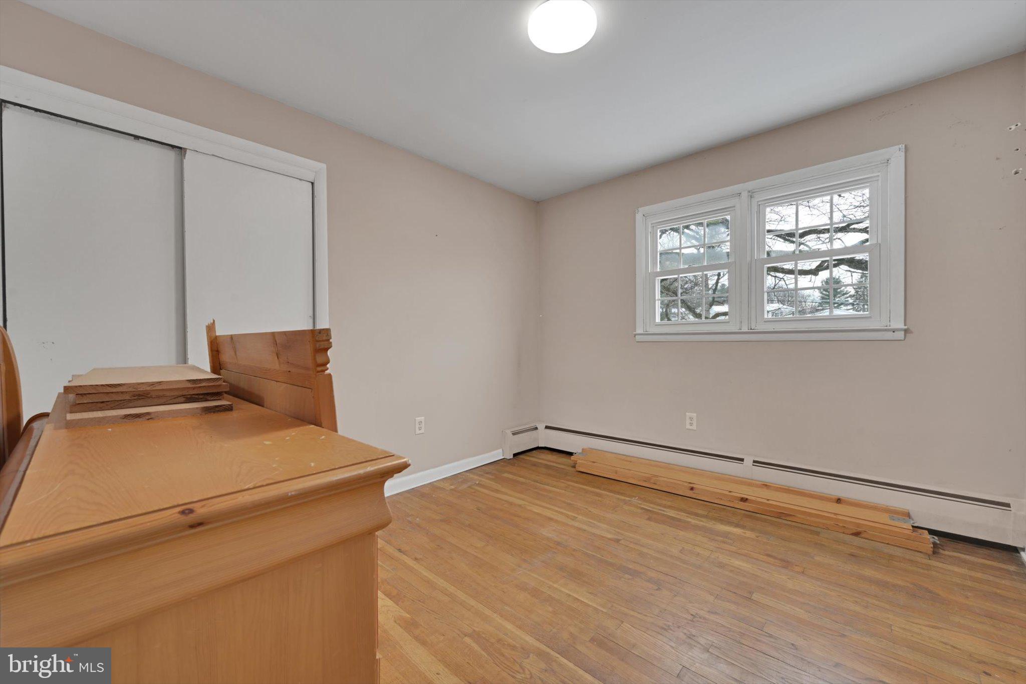 YORKVILLE - Residential