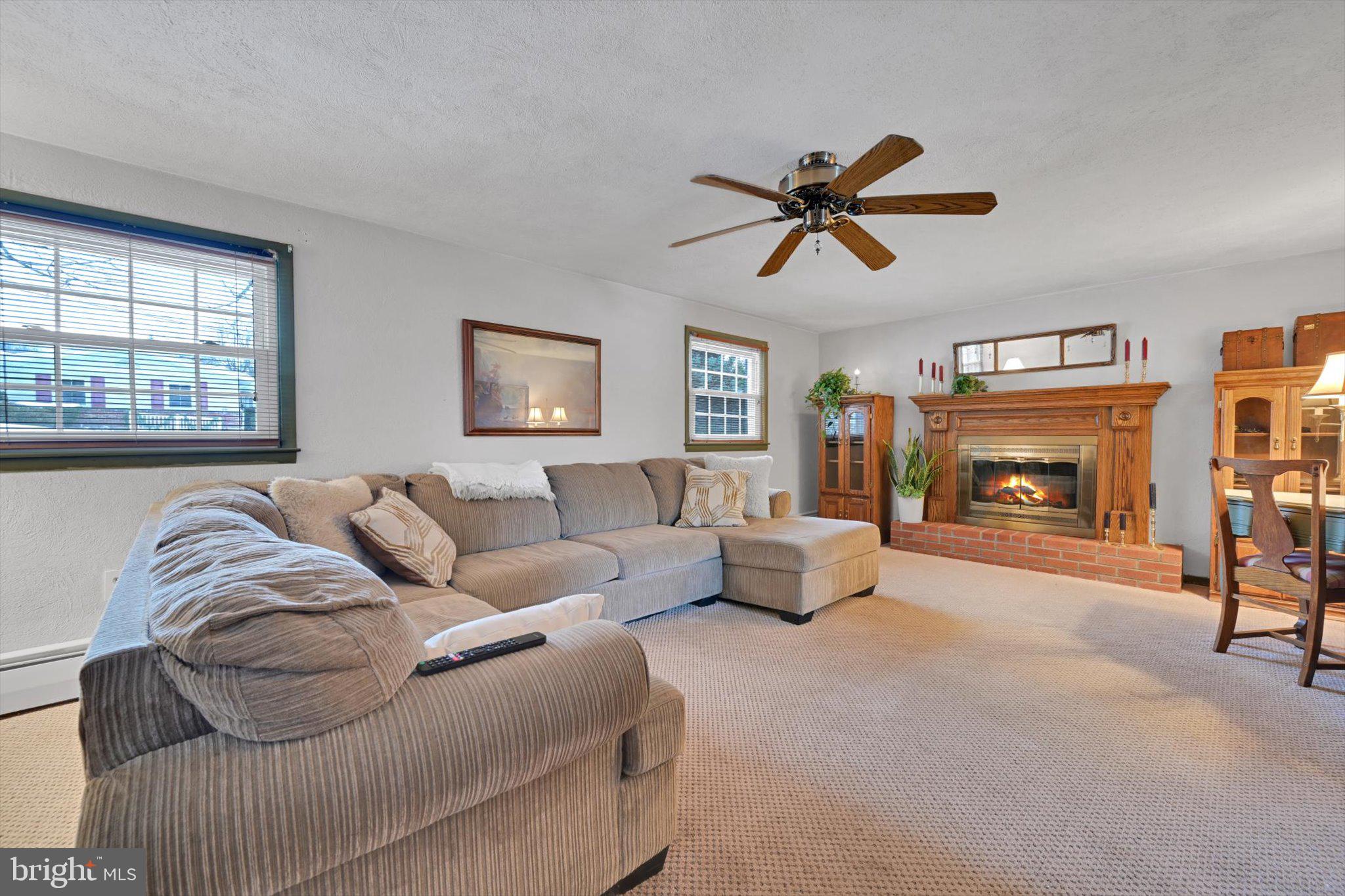 YORKVILLE - Residential