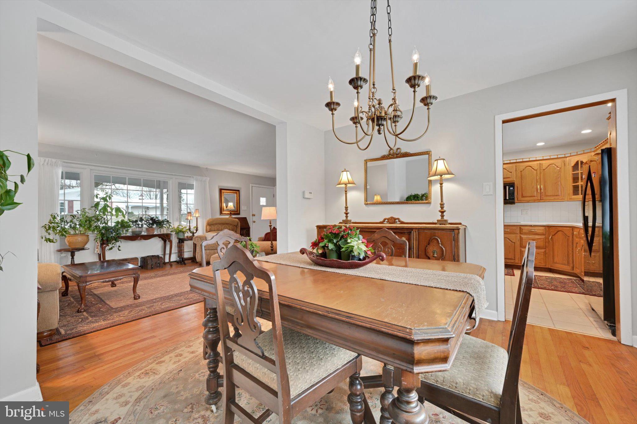 YORKVILLE - Residential