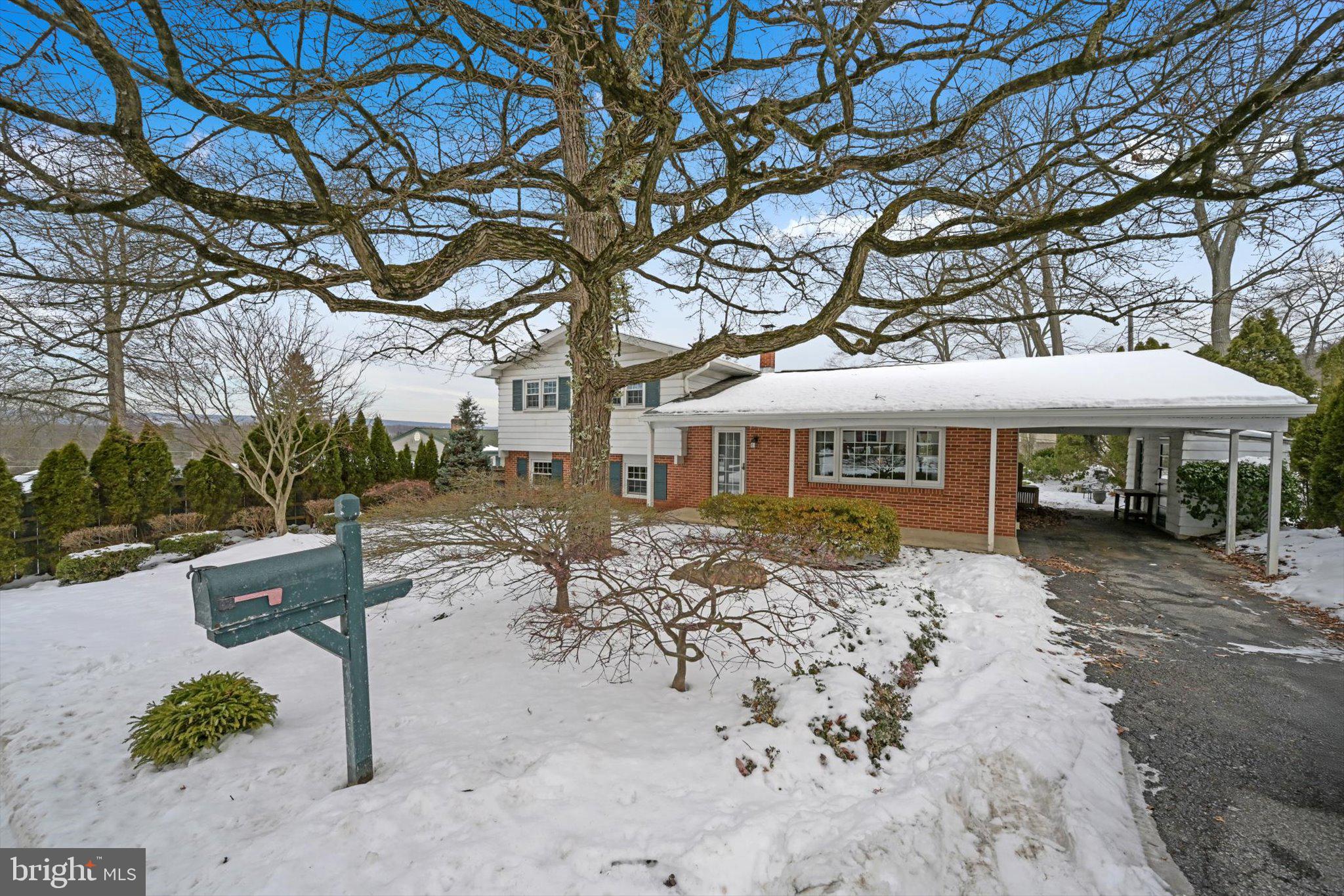 YORKVILLE - Residential