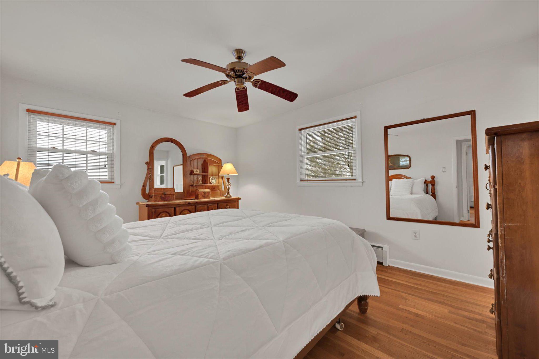 YORKVILLE - Residential