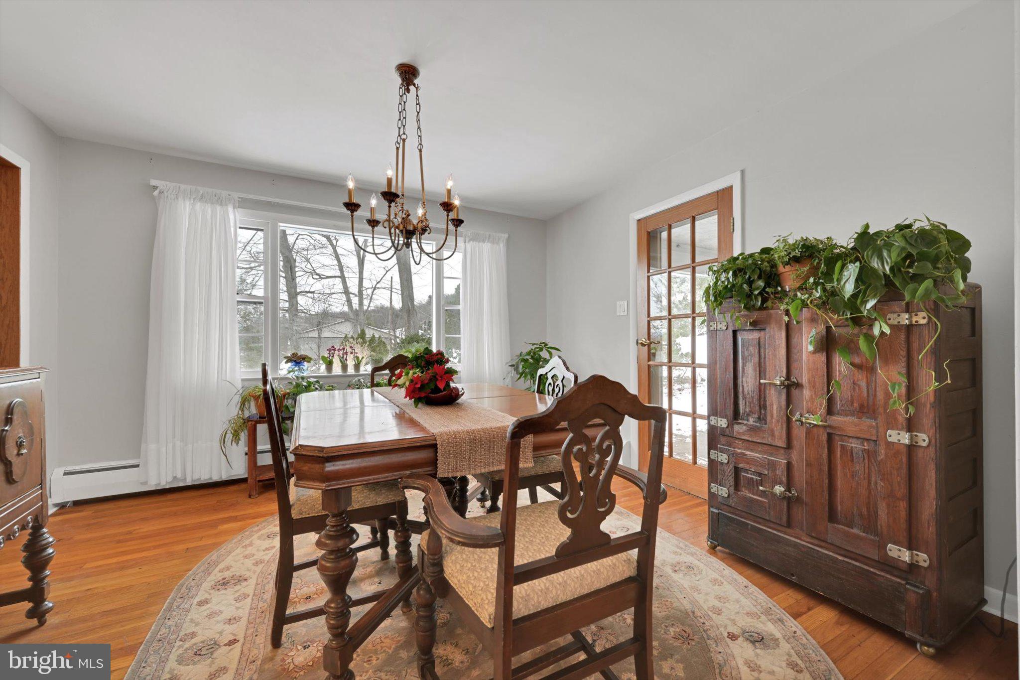 YORKVILLE - Residential