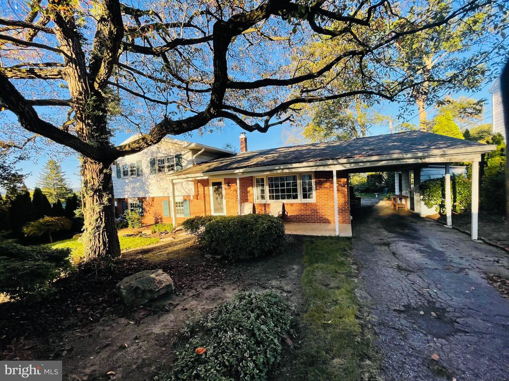 Photo of 114 S 25th Street, POTTSVILLE, PA 17901 (MLS # PASK2024852)