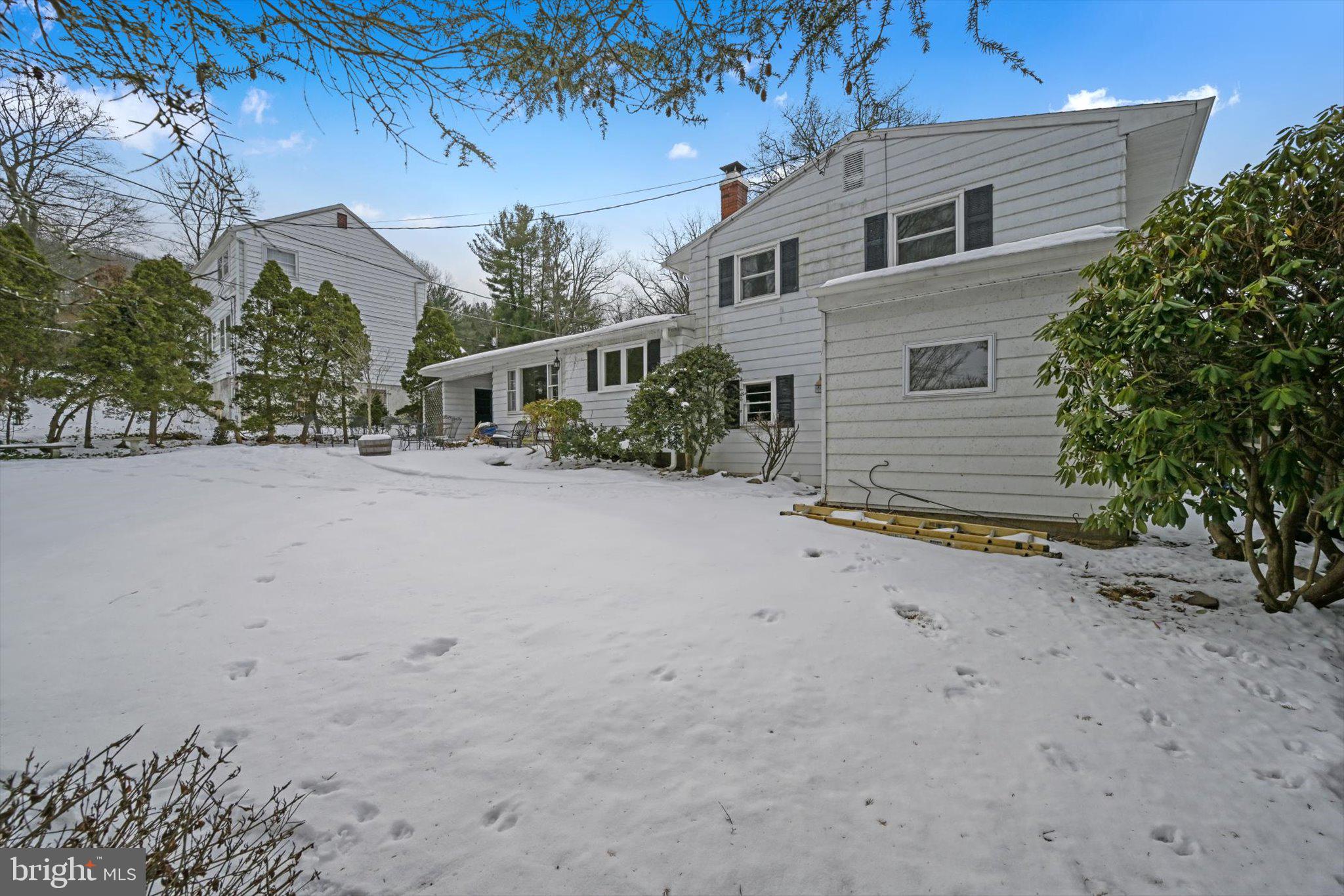 YORKVILLE - Residential