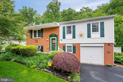 111 Woodshade Drive, Newark, DE MLS: DENC2081748