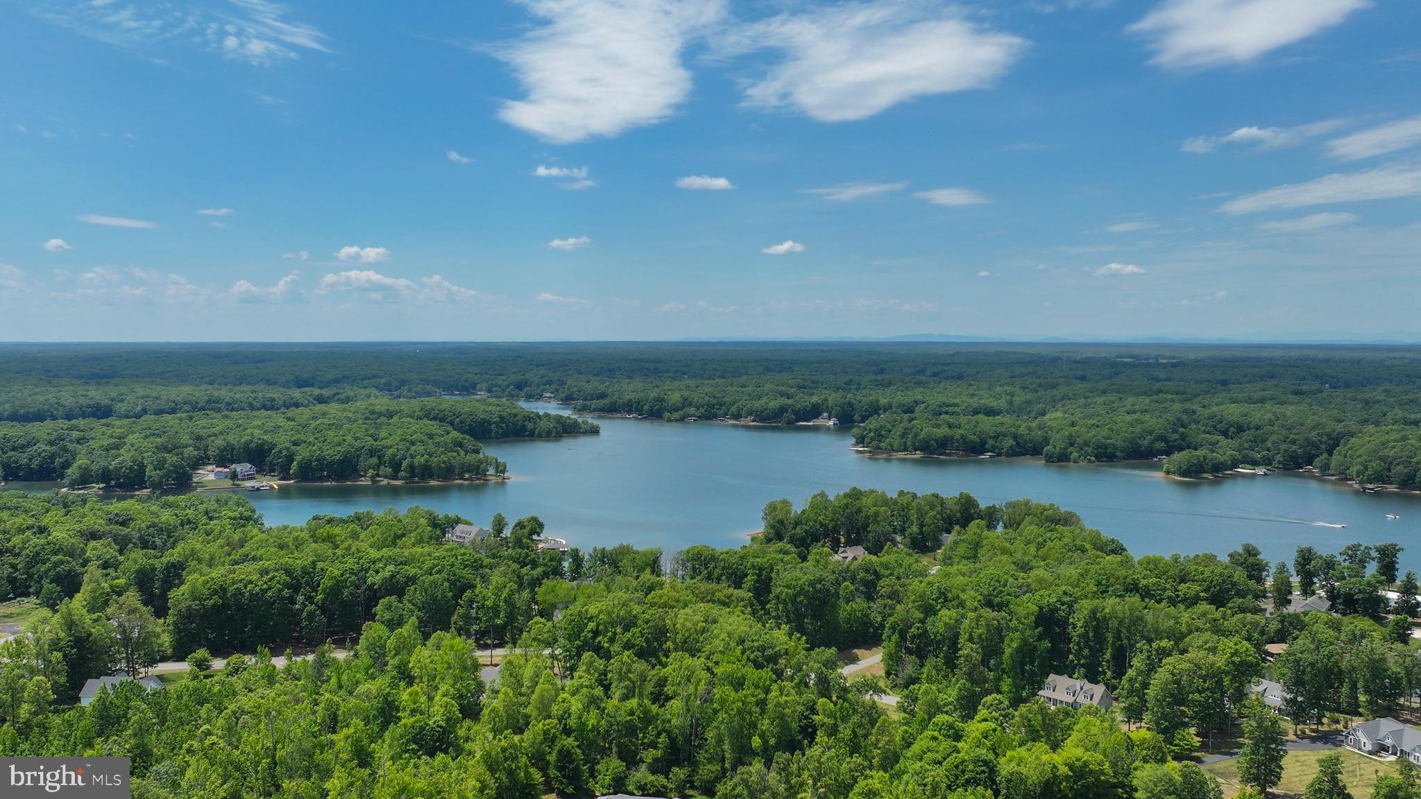 NOAHS LANDING - Residential