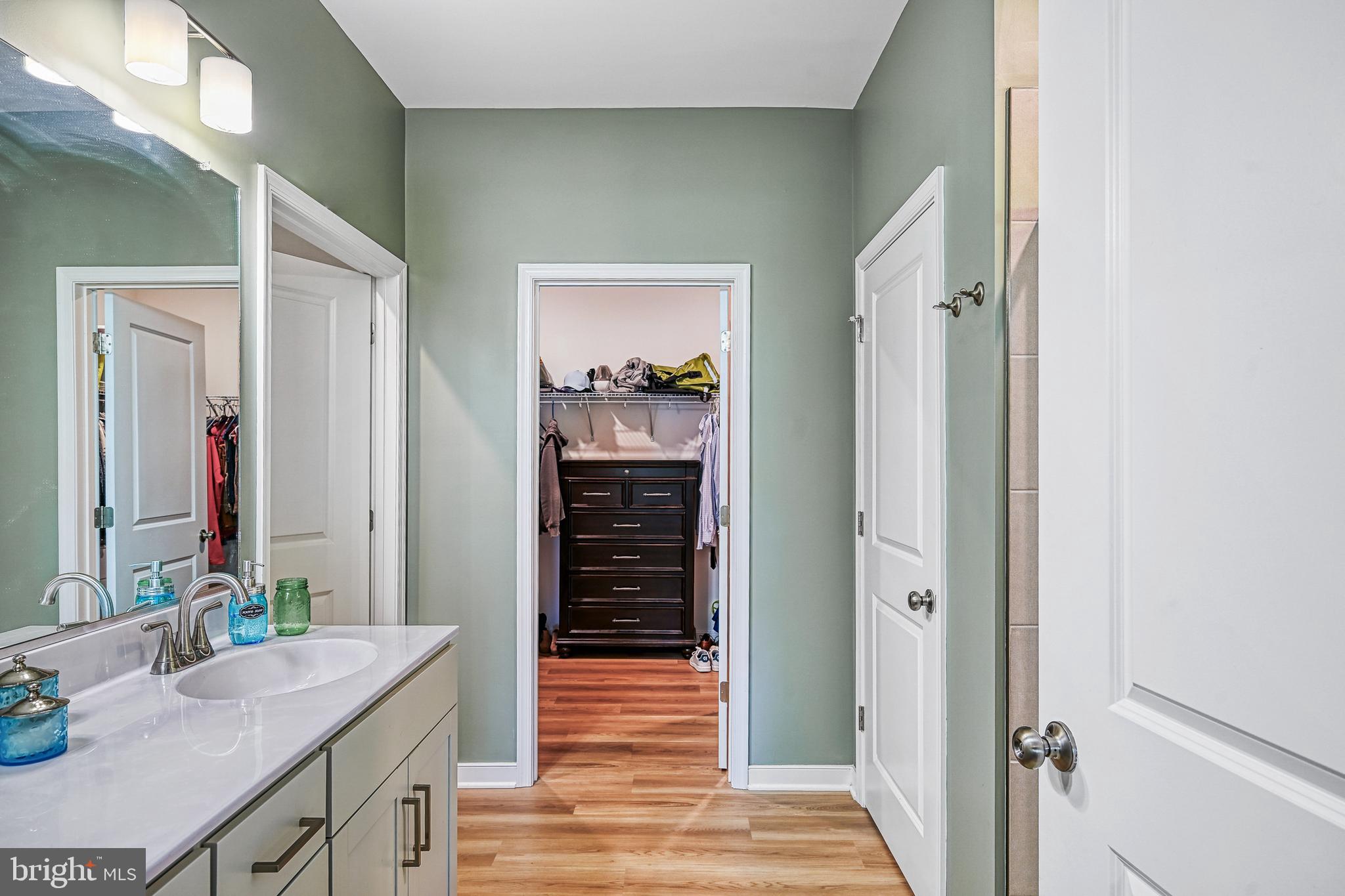 NOAHS LANDING - Residential