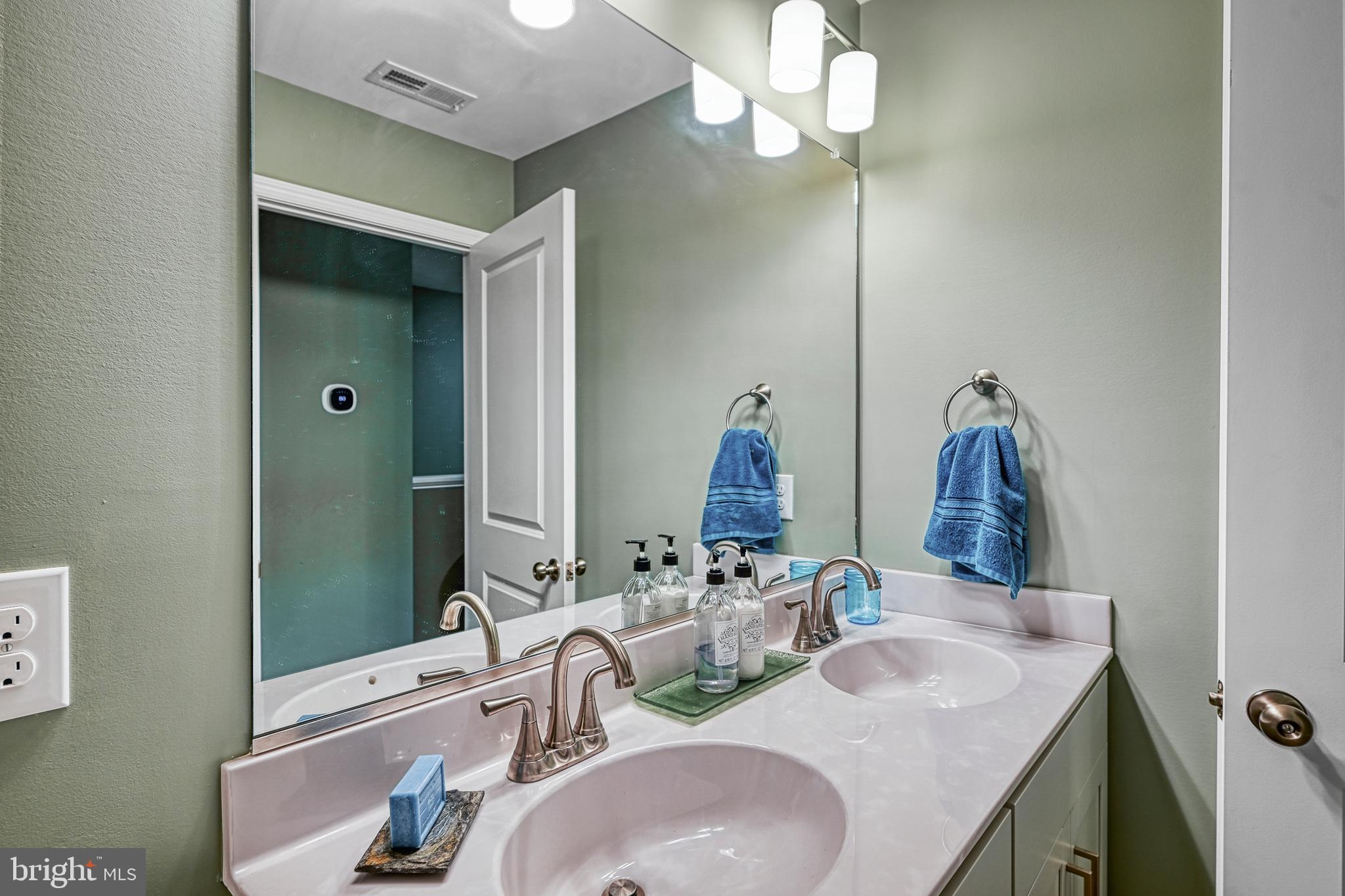 NOAHS LANDING - Residential