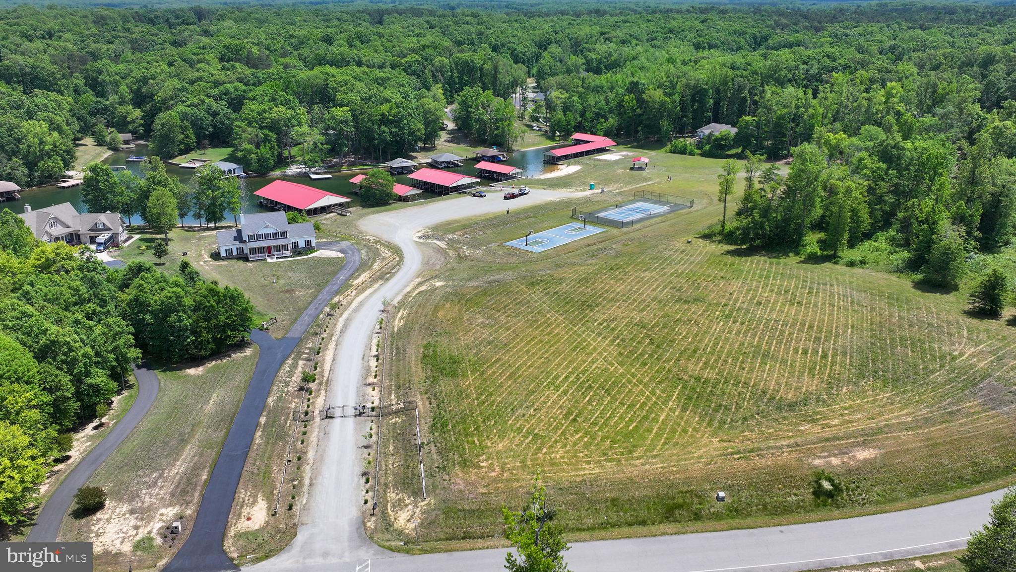 NOAHS LANDING - Residential