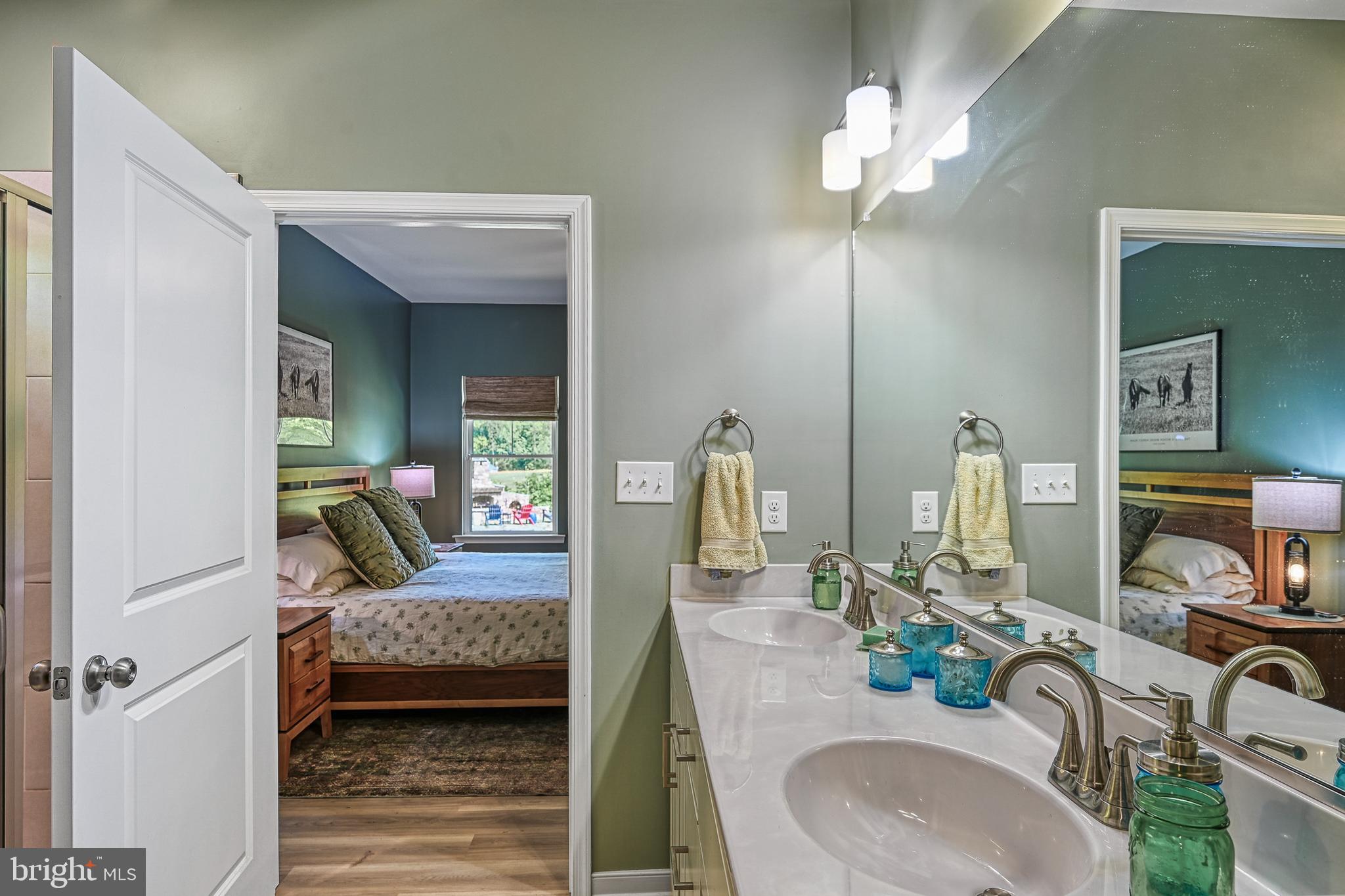 NOAHS LANDING - Residential