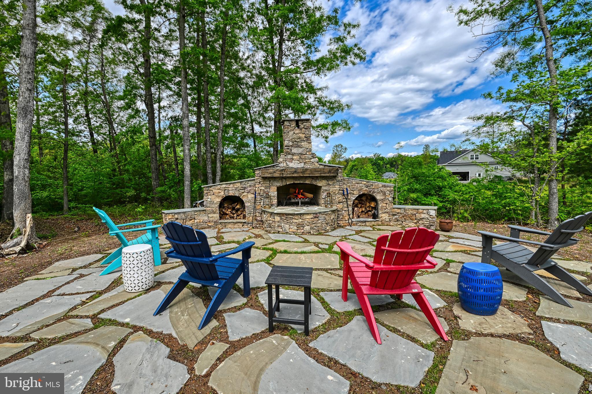 NOAHS LANDING - Residential