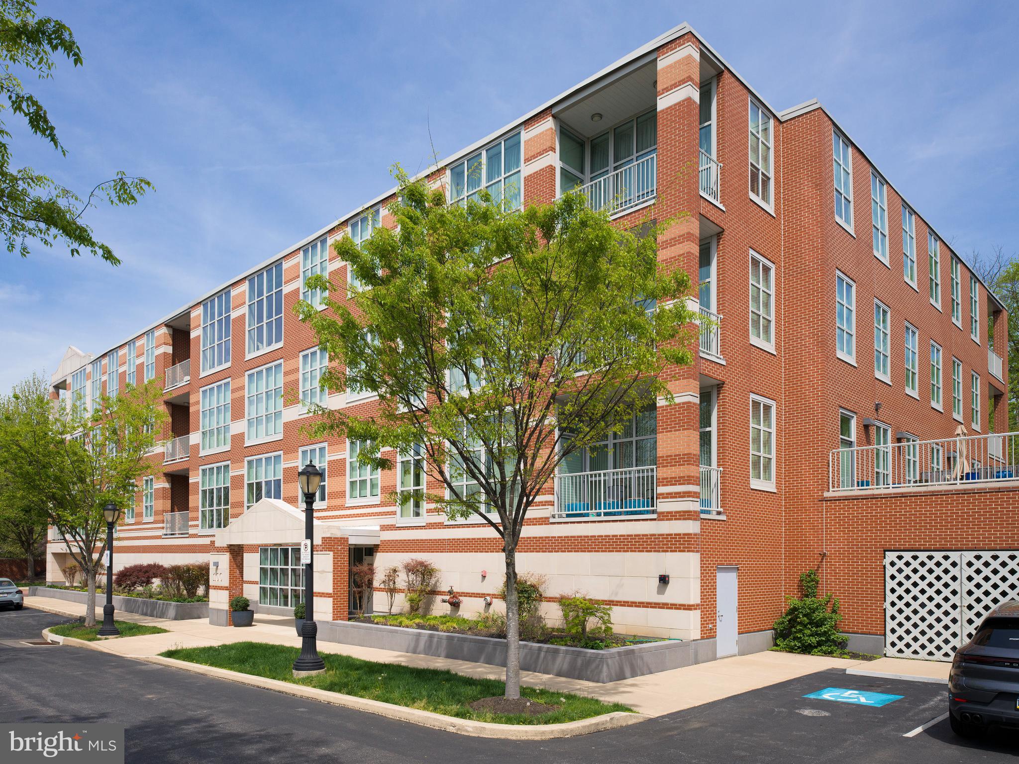 PEMBROKE NORTH - Residential