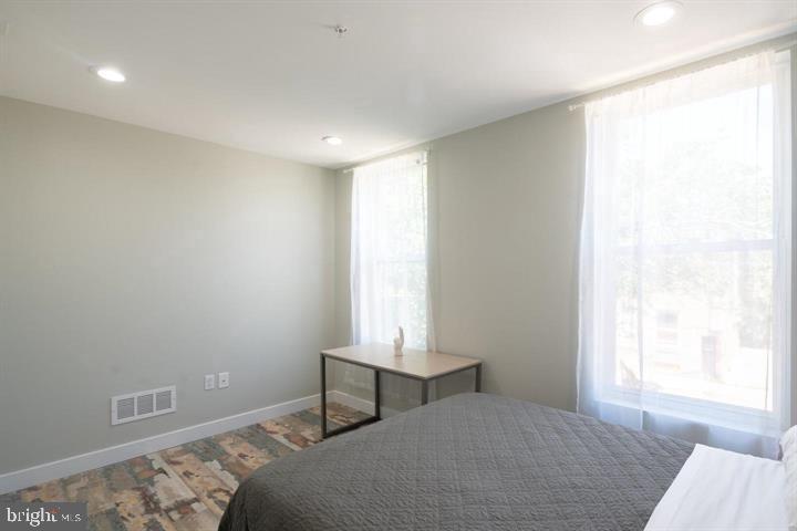 POINT BREEZE - Residential Lease