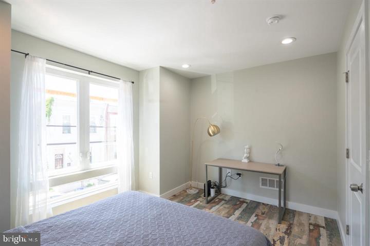 POINT BREEZE - Residential Lease