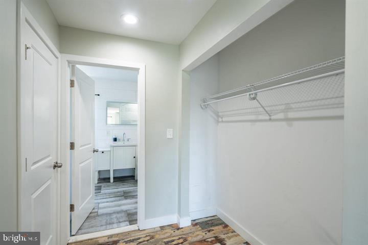 POINT BREEZE - Residential Lease