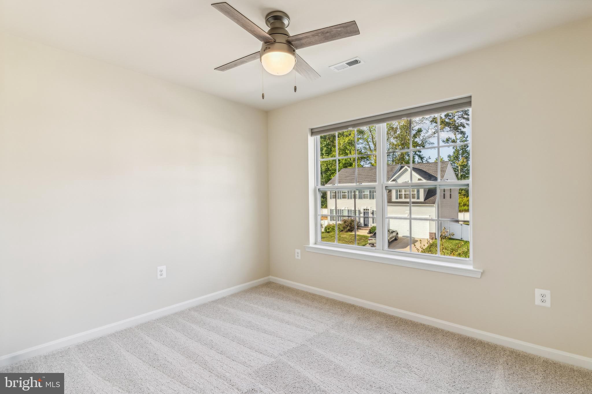 ELIZABETH HILLS - Residential Lease