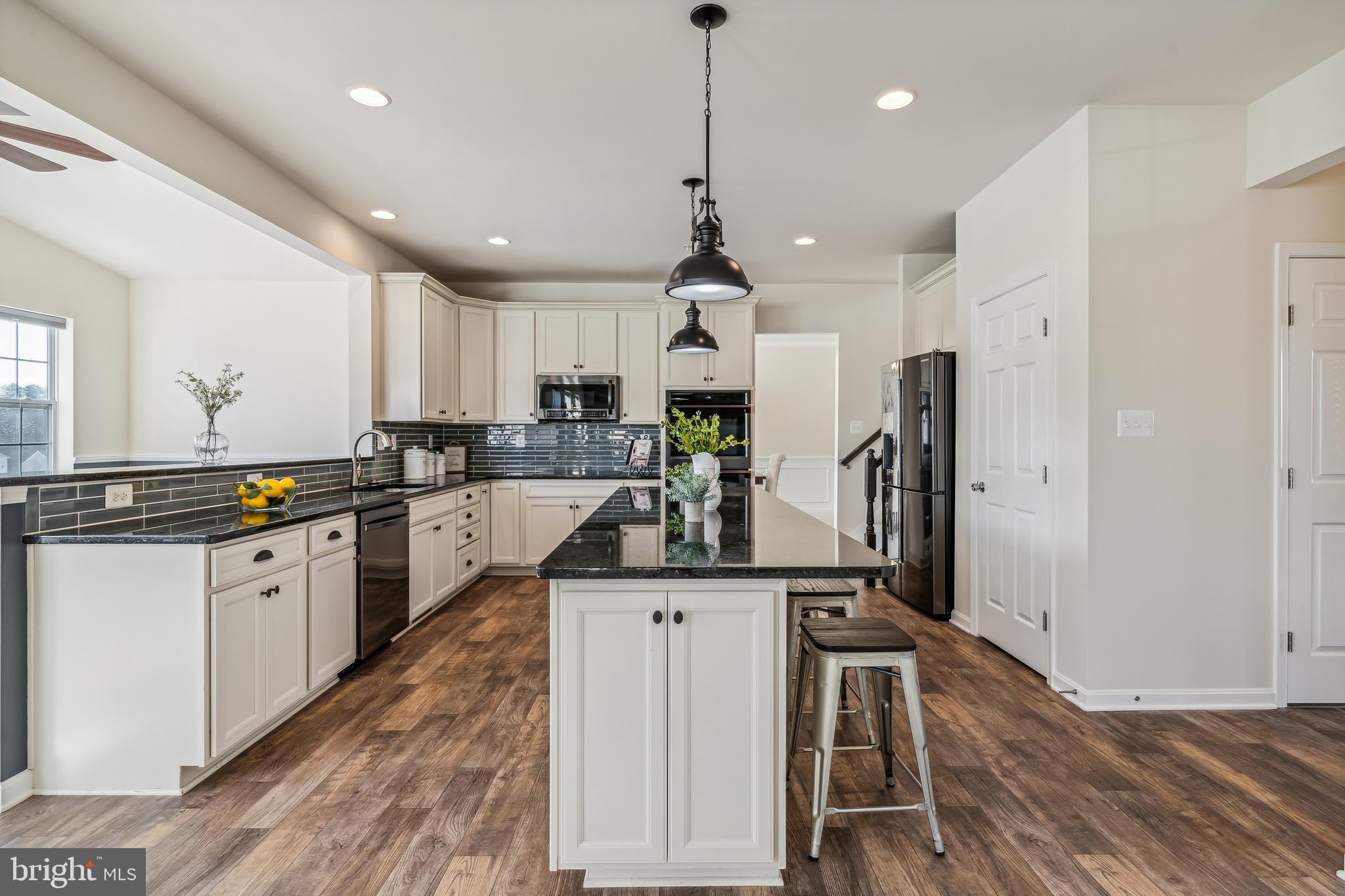 ELIZABETH HILLS - Residential Lease