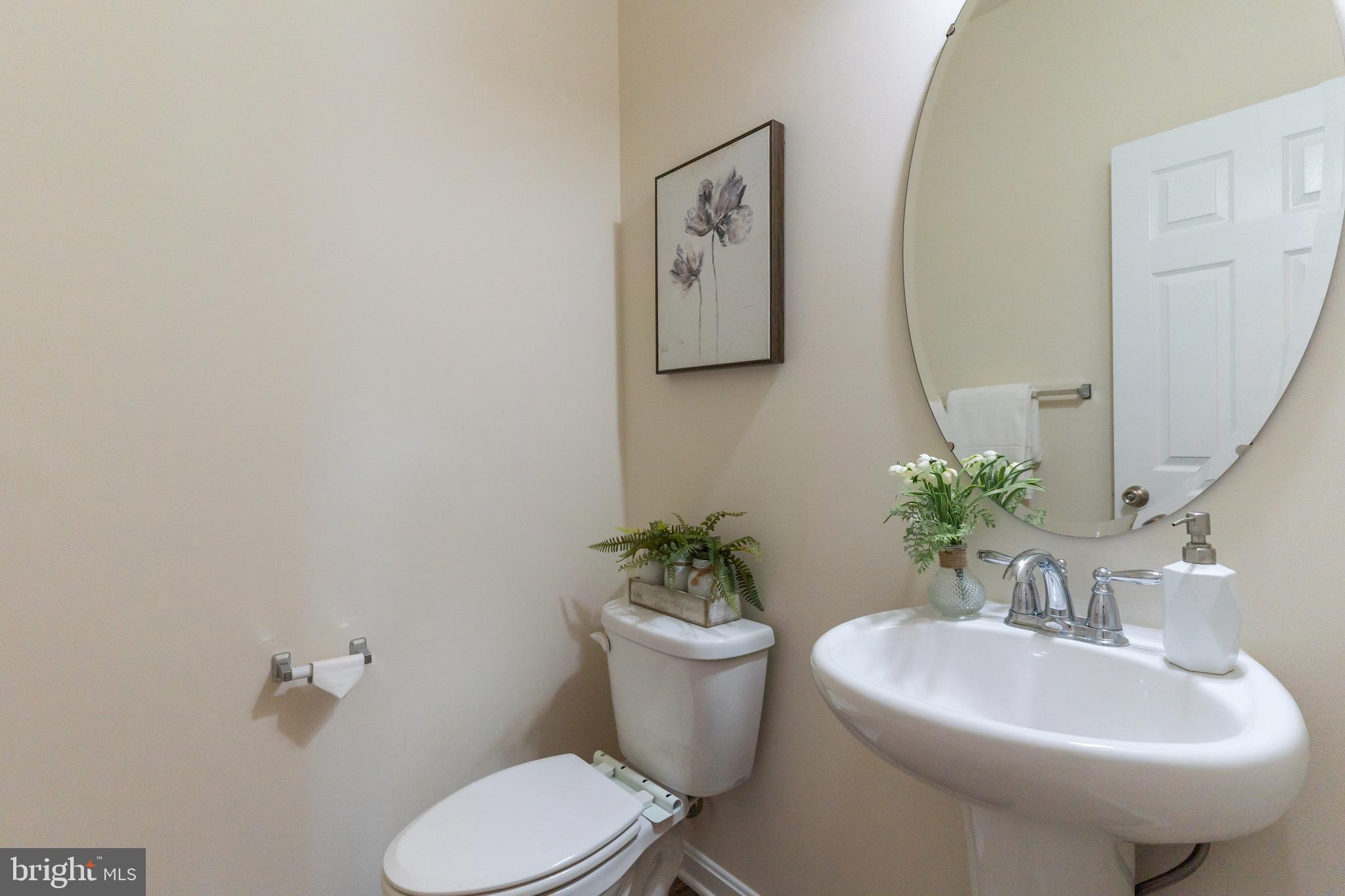 ELIZABETH HILLS - Residential Lease