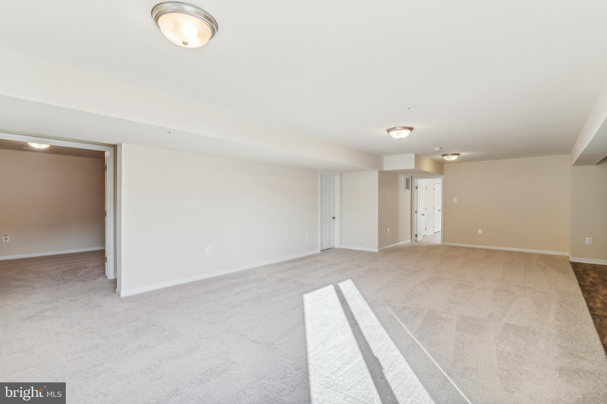 ELIZABETH HILLS - Residential Lease