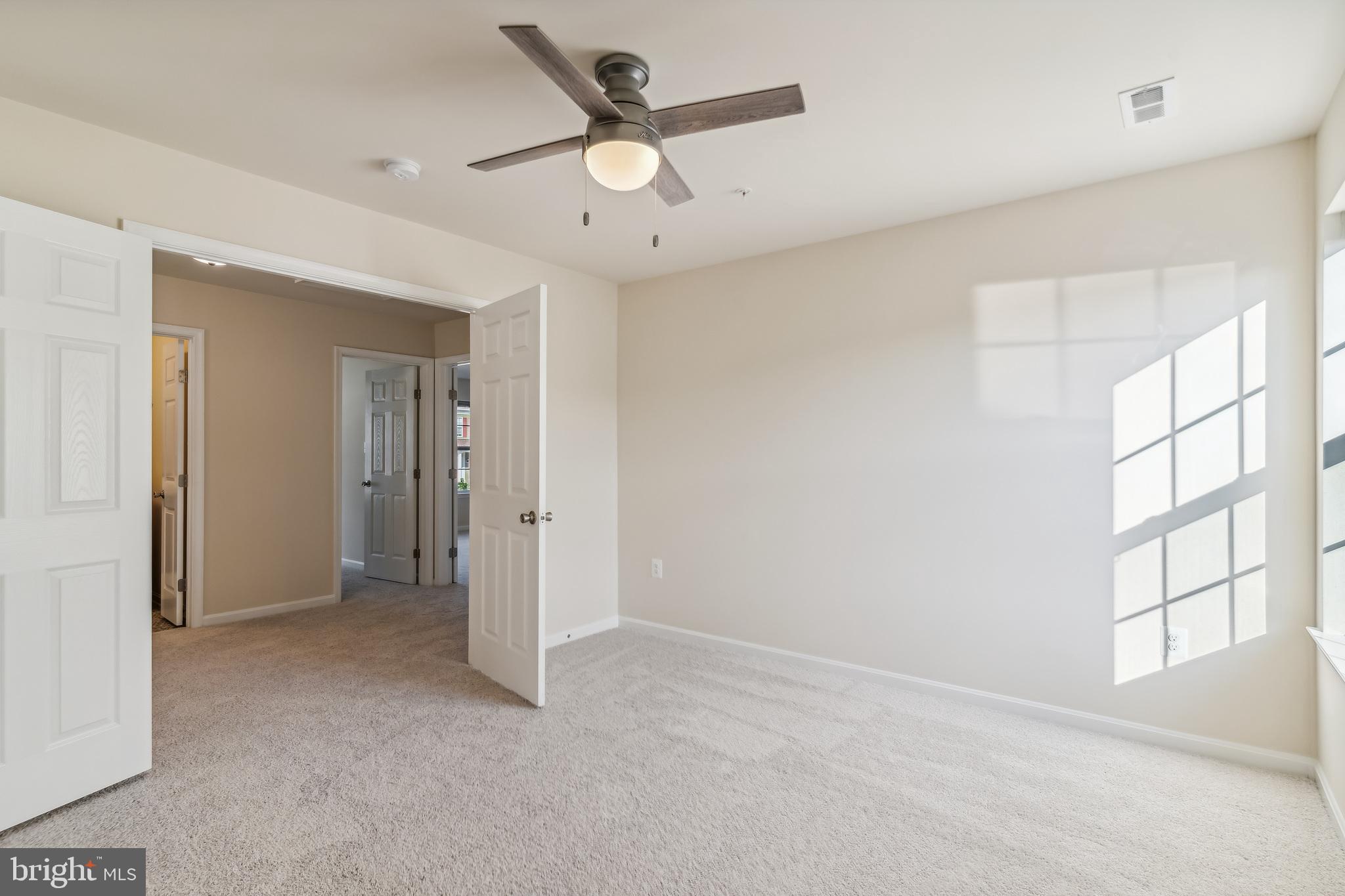 ELIZABETH HILLS - Residential Lease