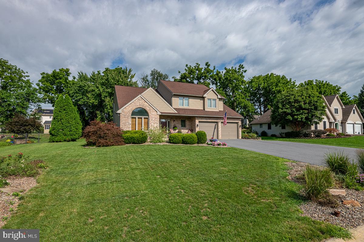 328 W WALNUT TREE DRIVE