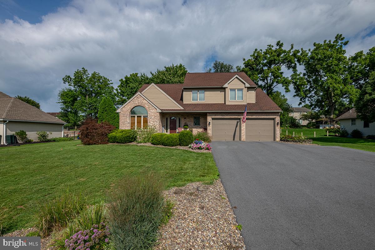 328 W WALNUT TREE DRIVE