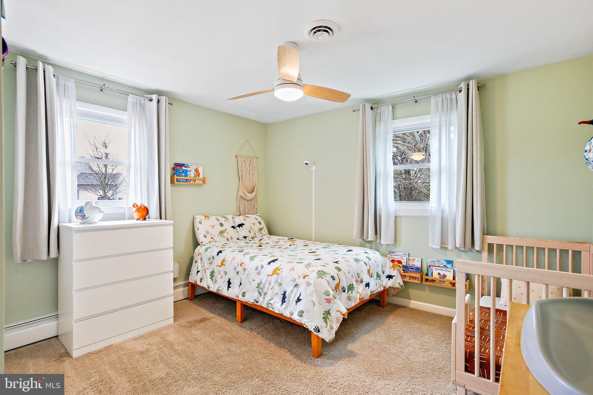 WHITE HALL - Residential