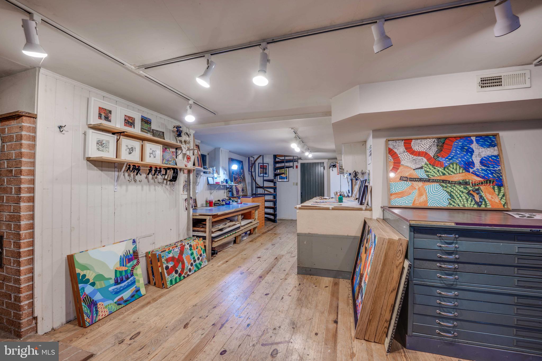 HUNT VALLEY - Residential