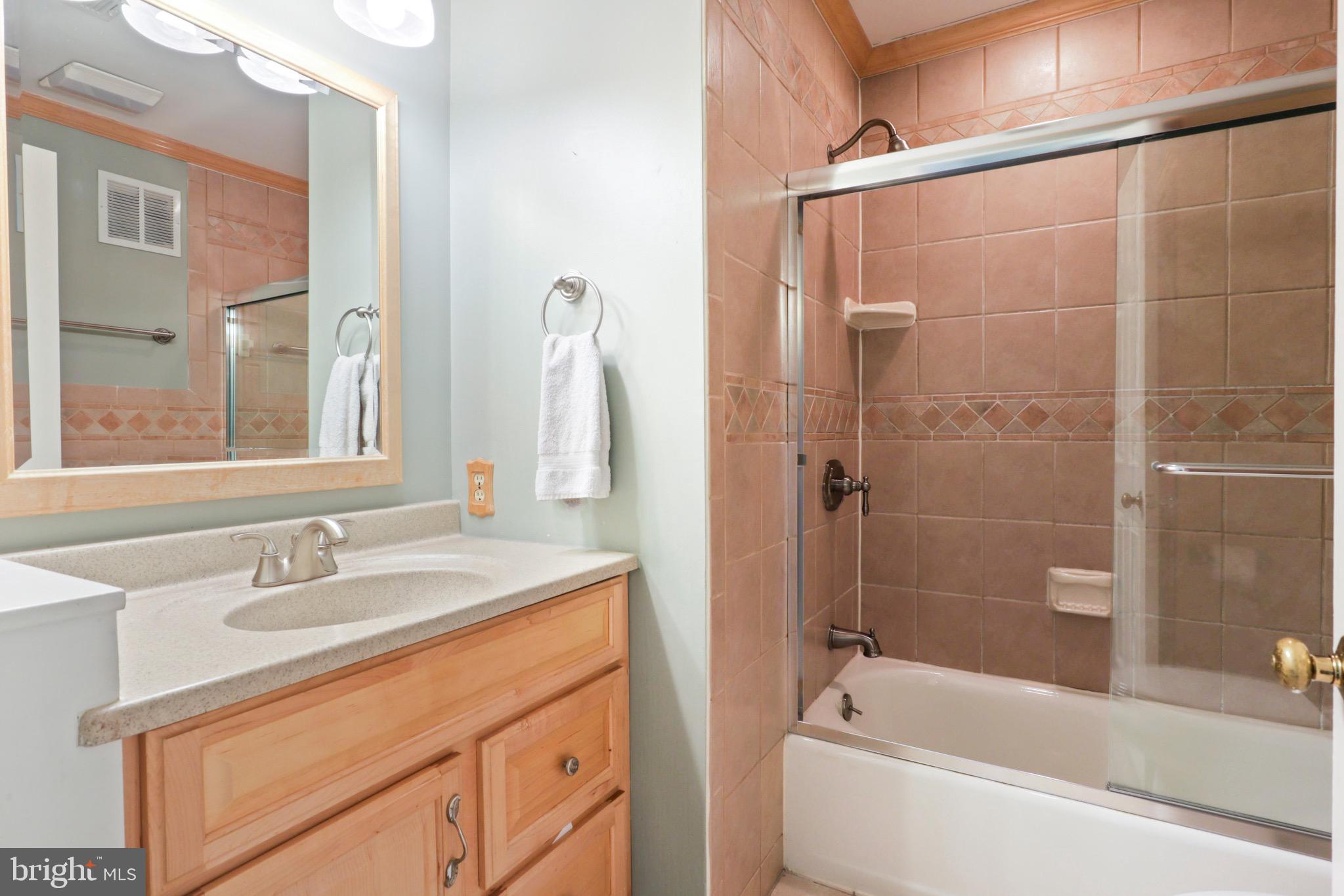 RACEWAY FARMS - Residential