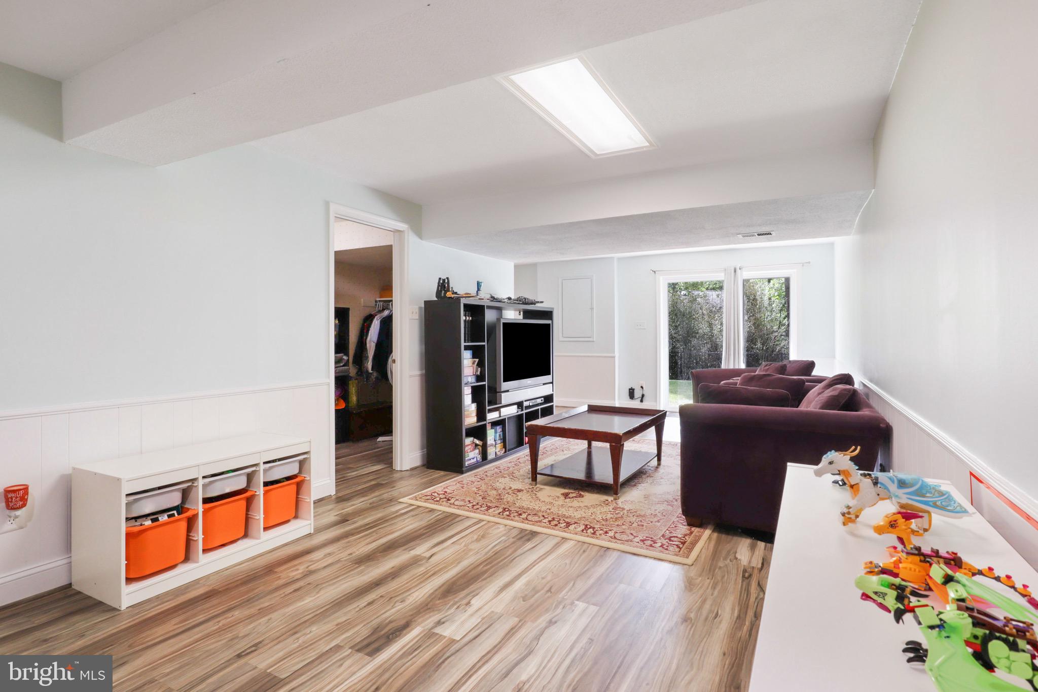 RACEWAY FARMS - Residential