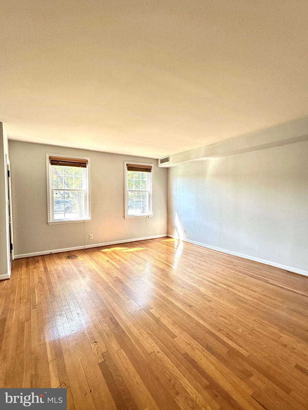 Photo of 7 Russell Road #A, ALEXANDRIA, VA 22301 (MLS # VAAX2050116)