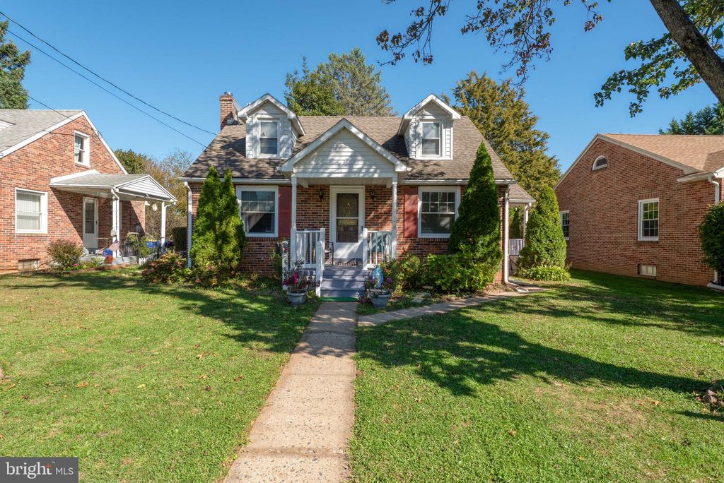 Photo of 117 N Forrest Street, YORK, PA 17404 (MLS # PAYK2091876)