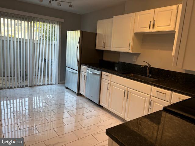 BENTLEY VILLAGE - Residential Lease