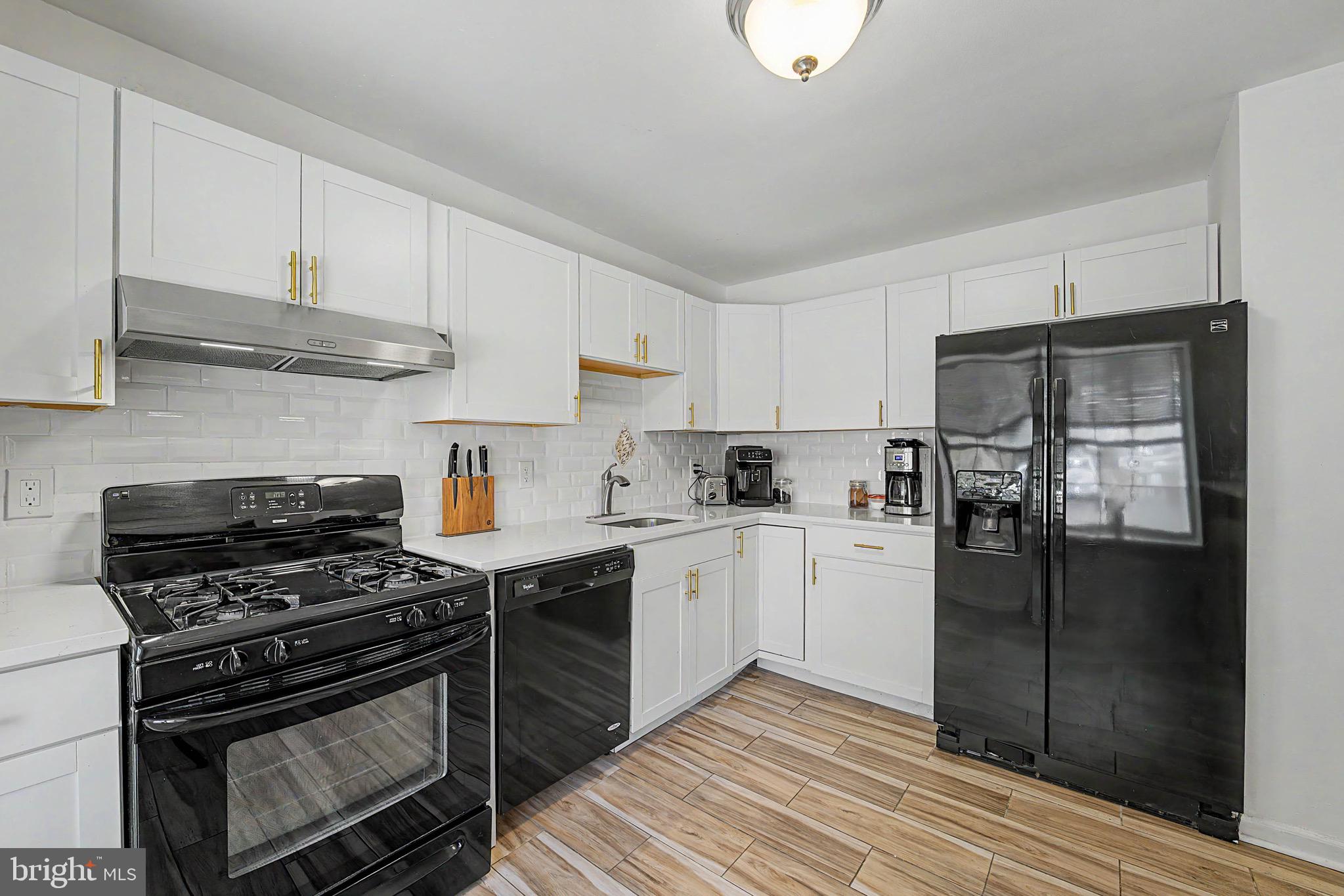 4912 TULIP TREE PLACE