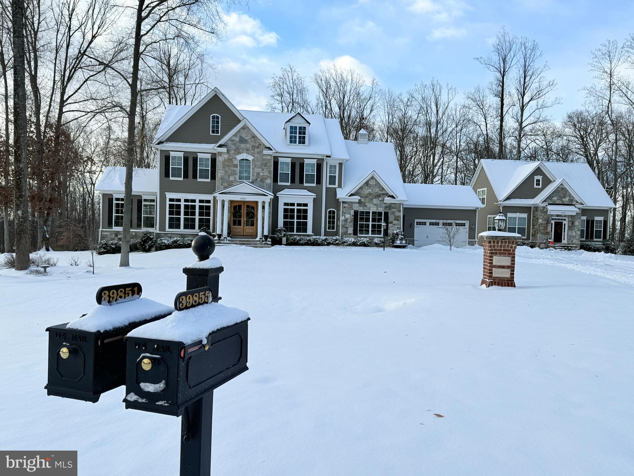 LONGVIEW CREST - Residential