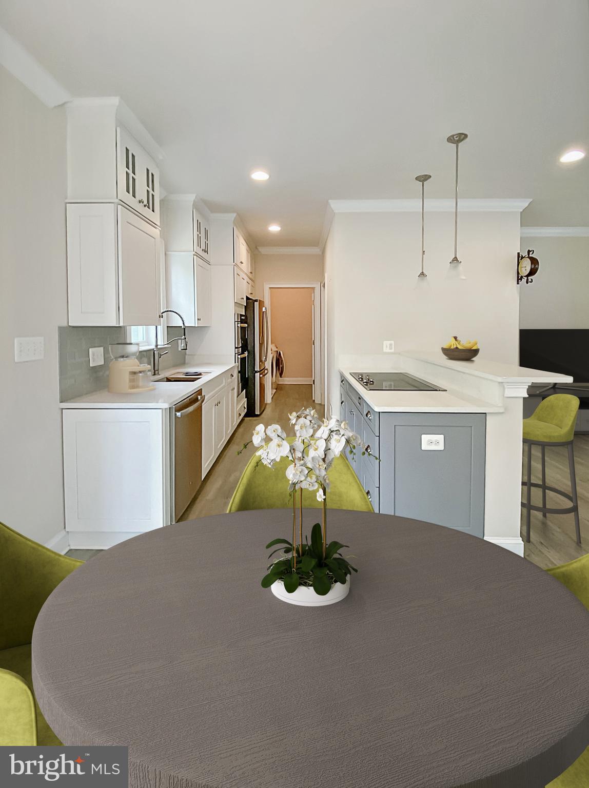 LONGVIEW CREST - Residential