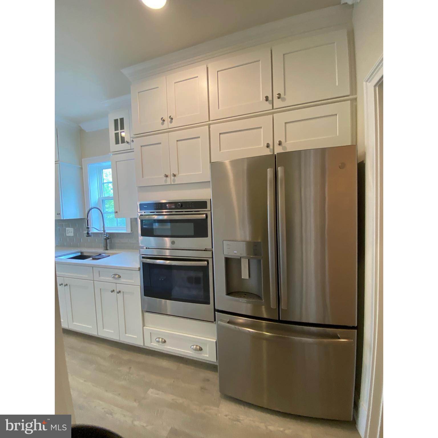 LONGVIEW CREST - Residential