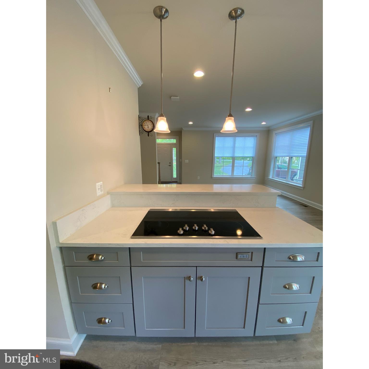 LONGVIEW CREST - Residential