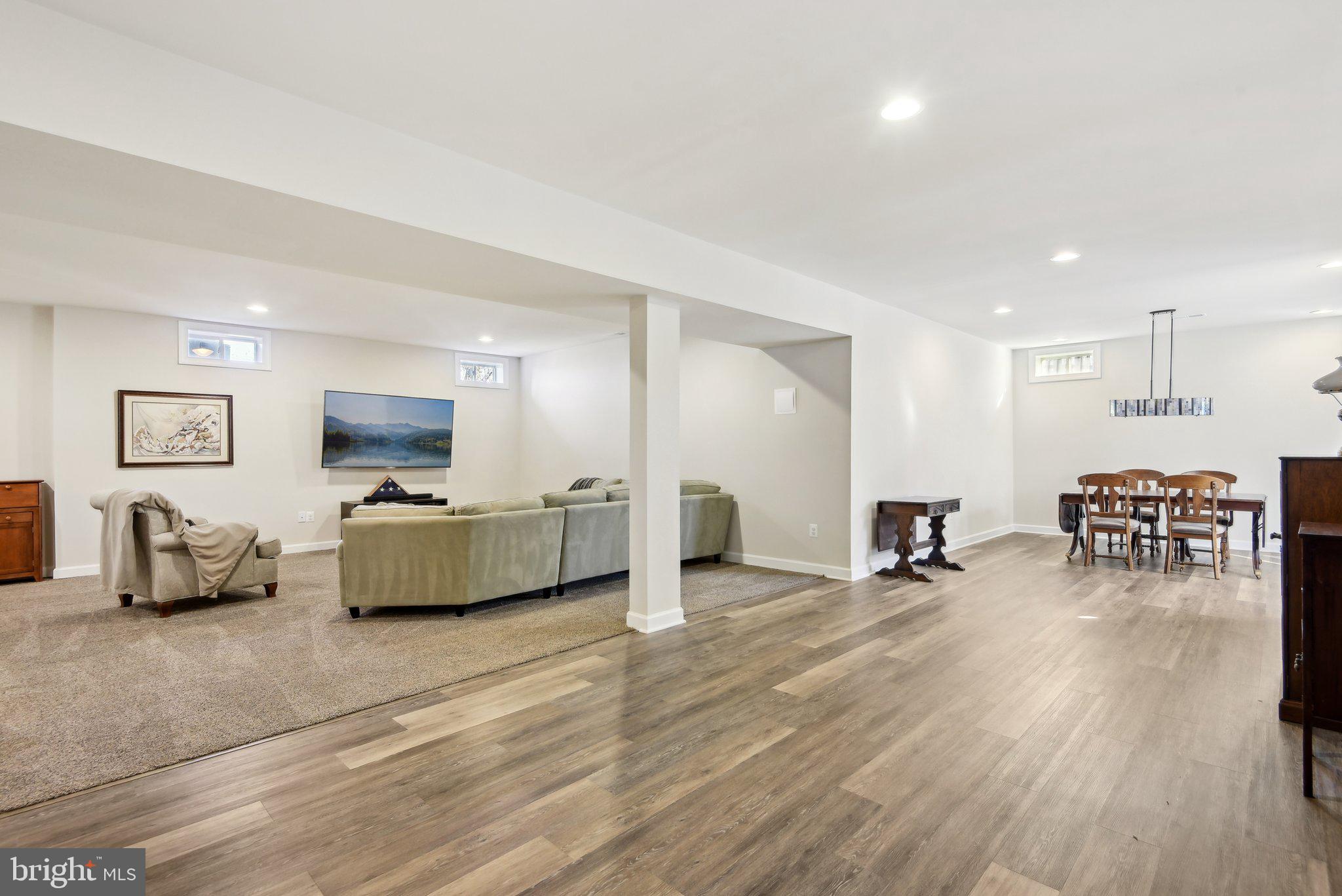 LONGVIEW CREST - Residential