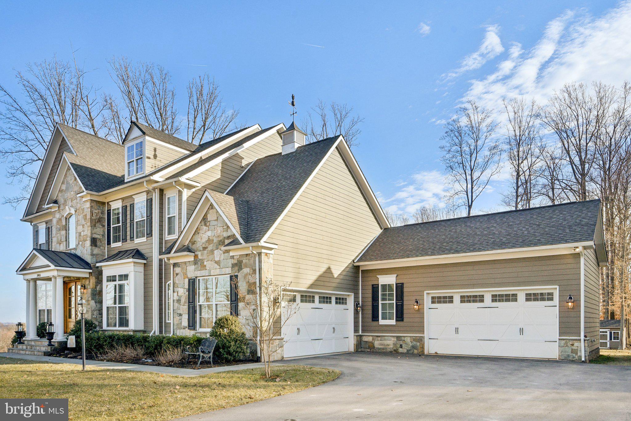 LONGVIEW CREST - Residential