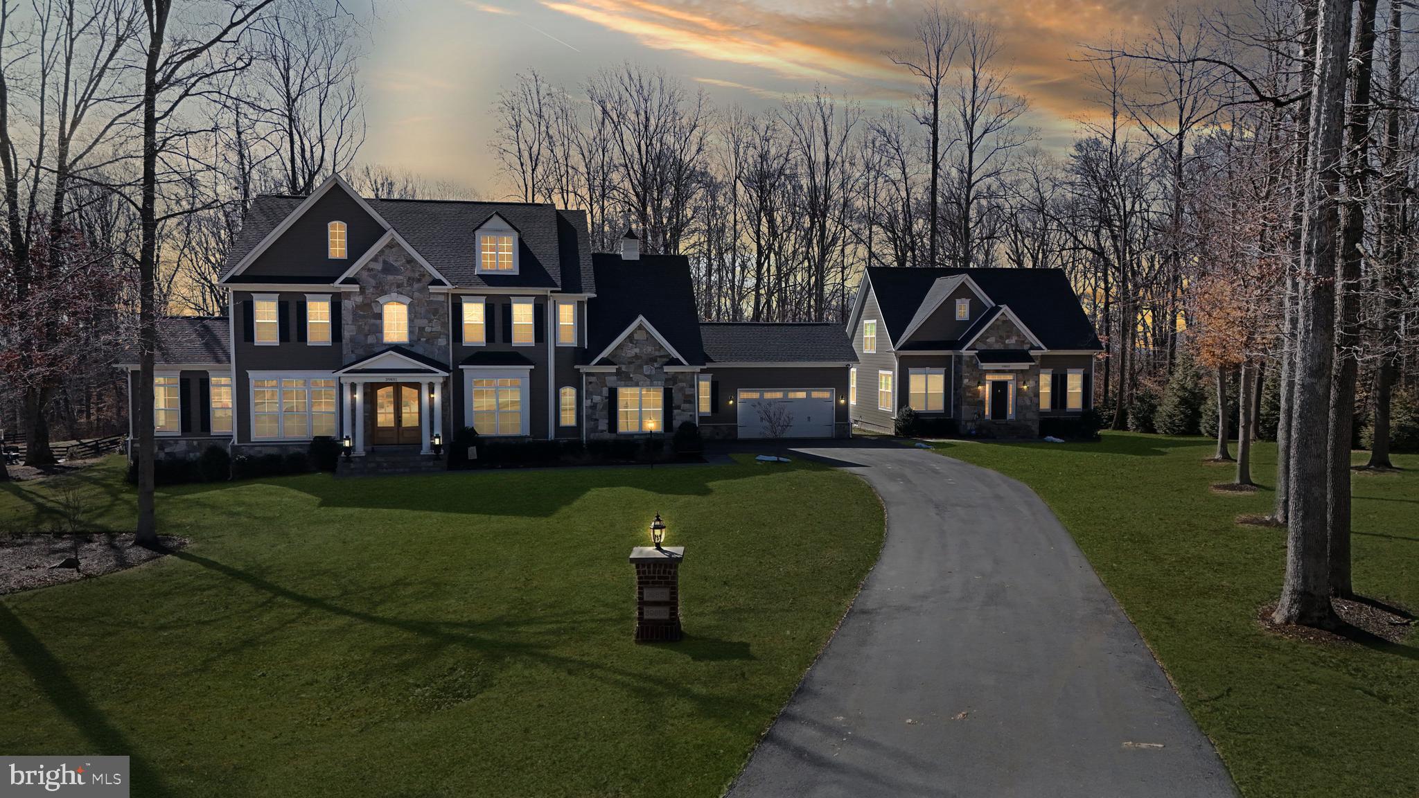 LONGVIEW CREST - Residential