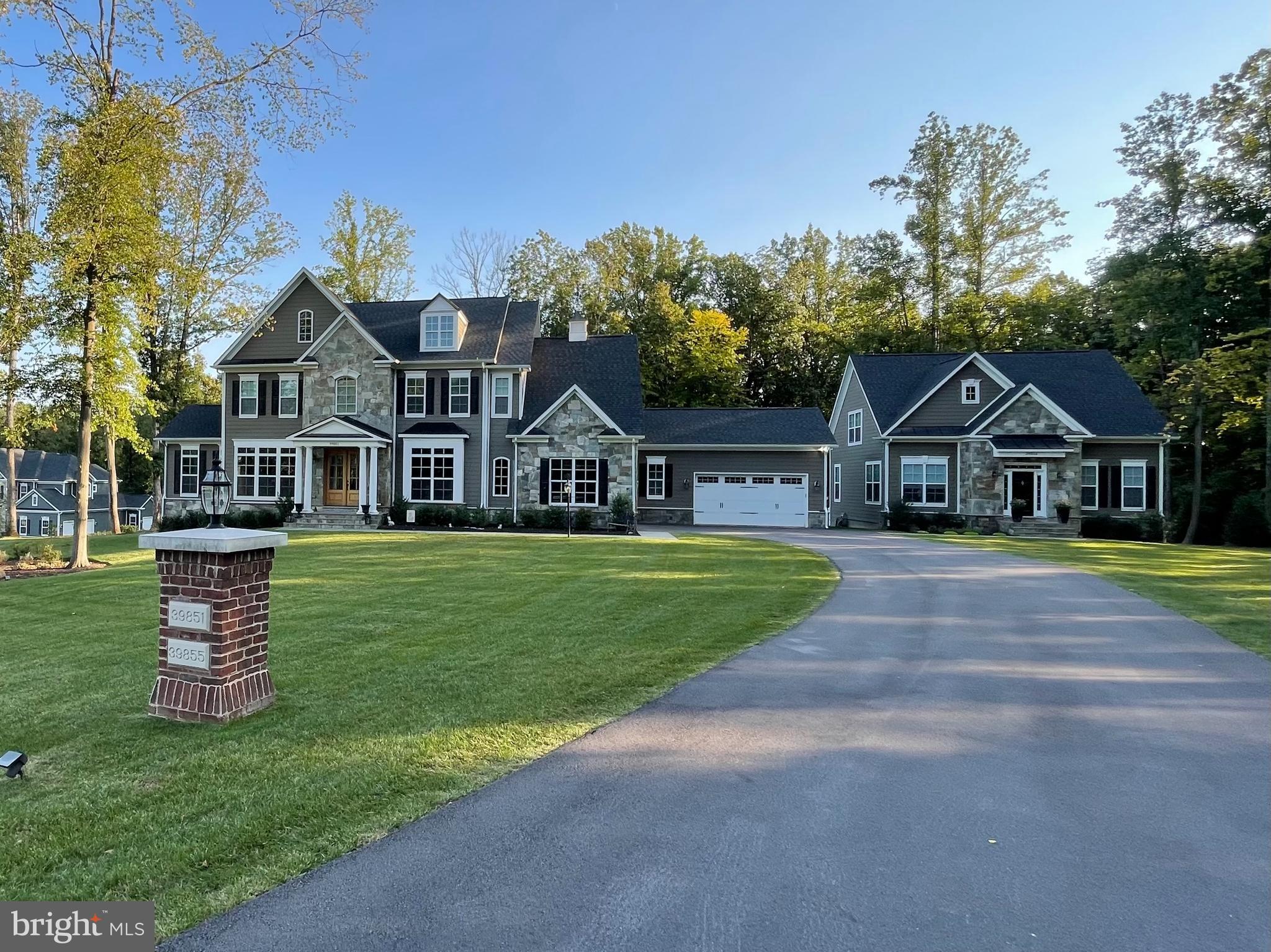 LONGVIEW CREST - Residential