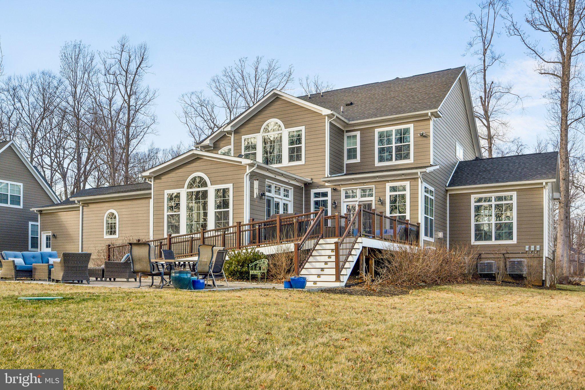 LONGVIEW CREST - Residential