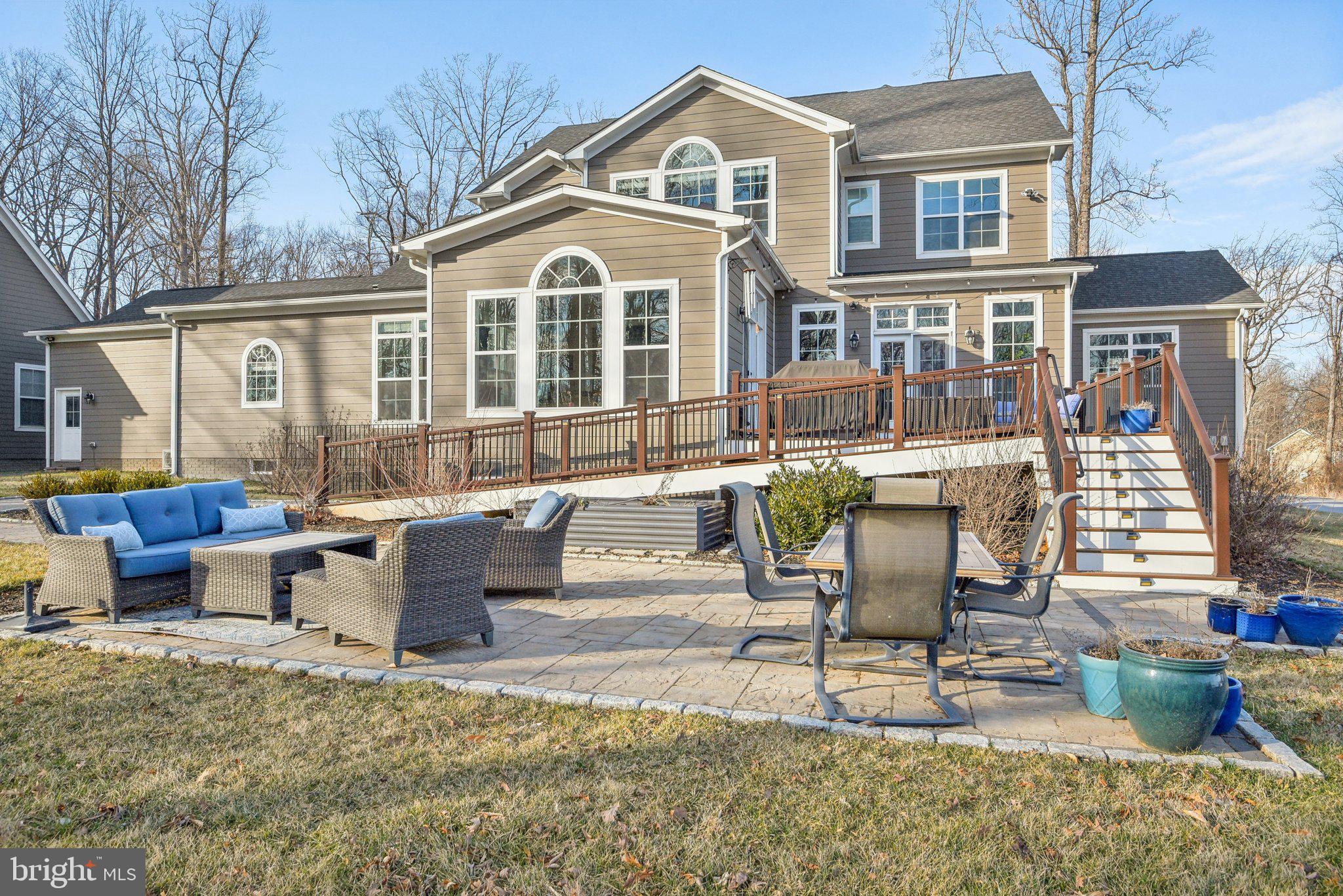 LONGVIEW CREST - Residential