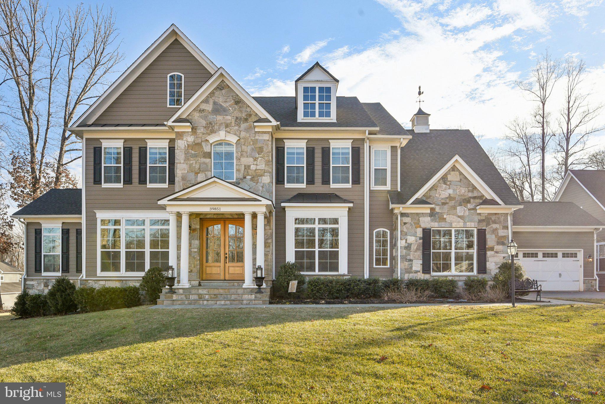 LONGVIEW CREST - Residential