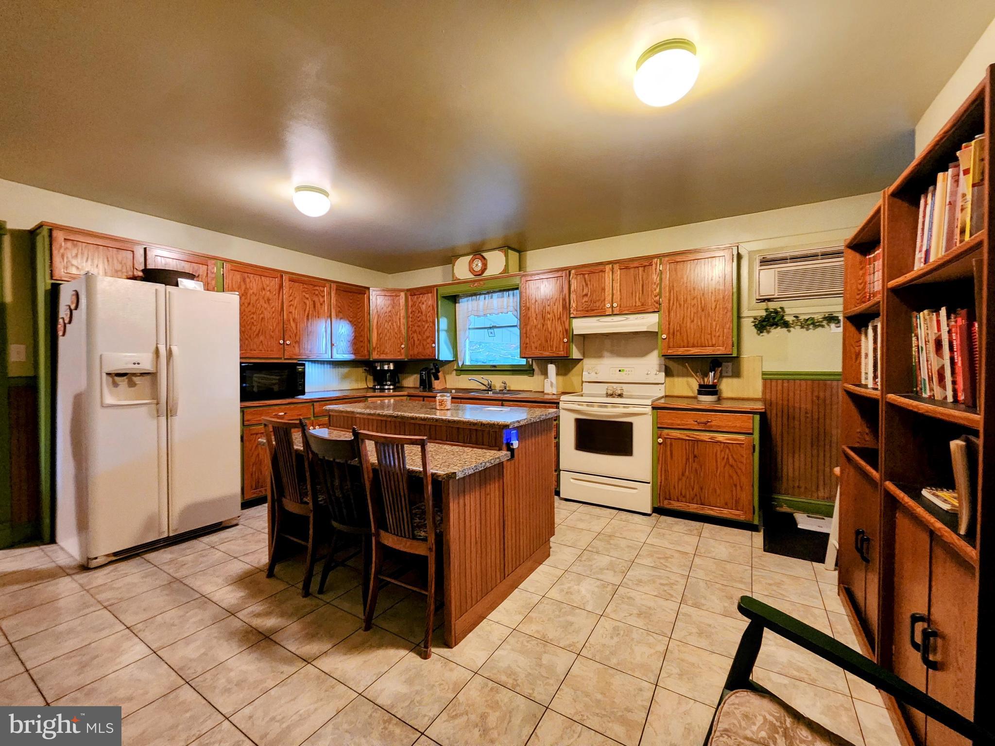 LAURICH HILLS - Residential