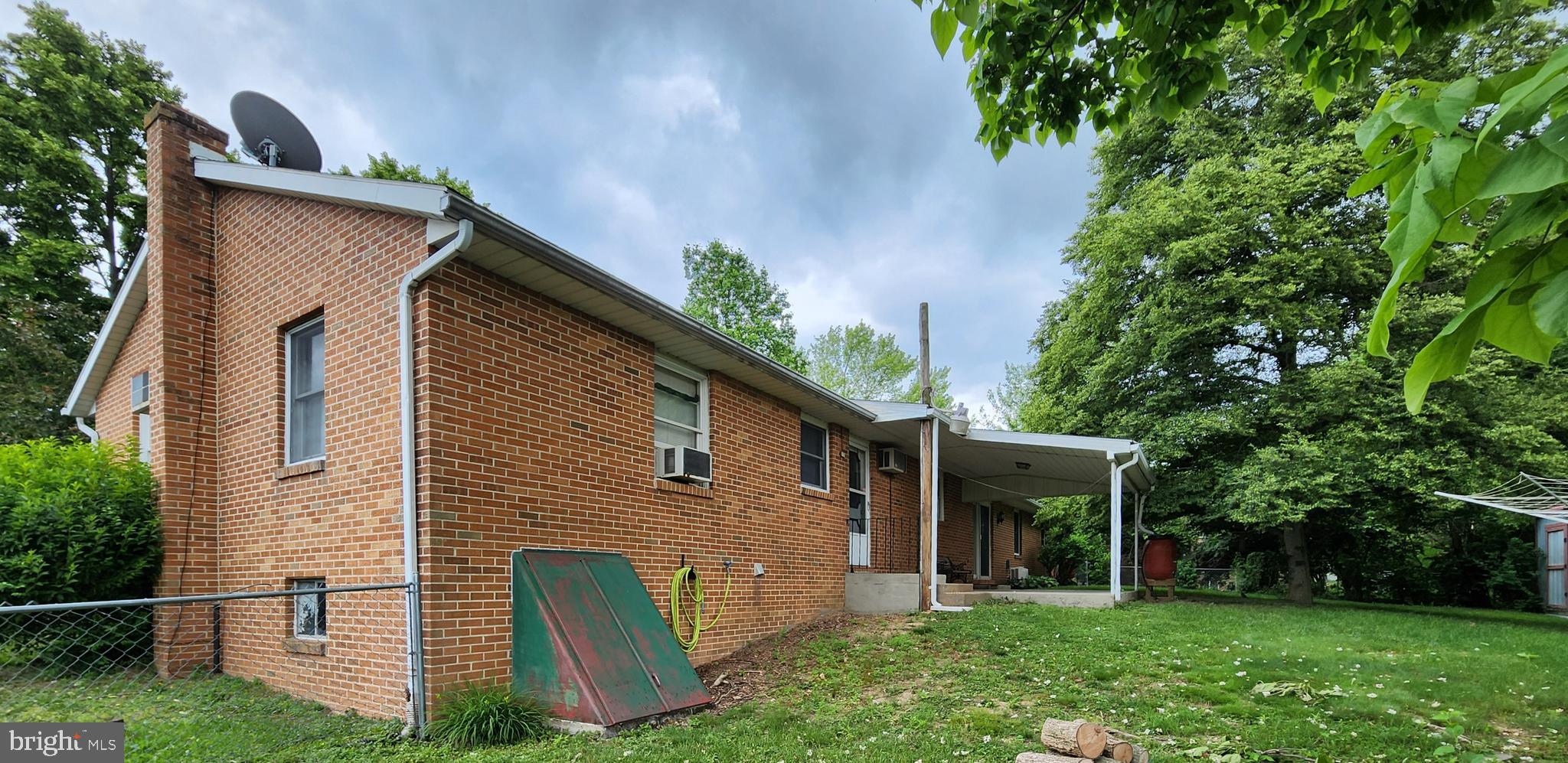 LAURICH HILLS - Residential