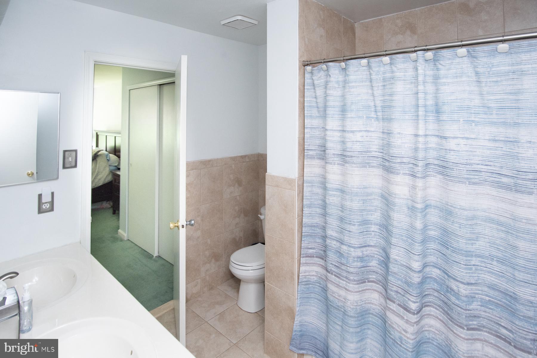 OXFORD OF BLUE BELL - Residential Lease