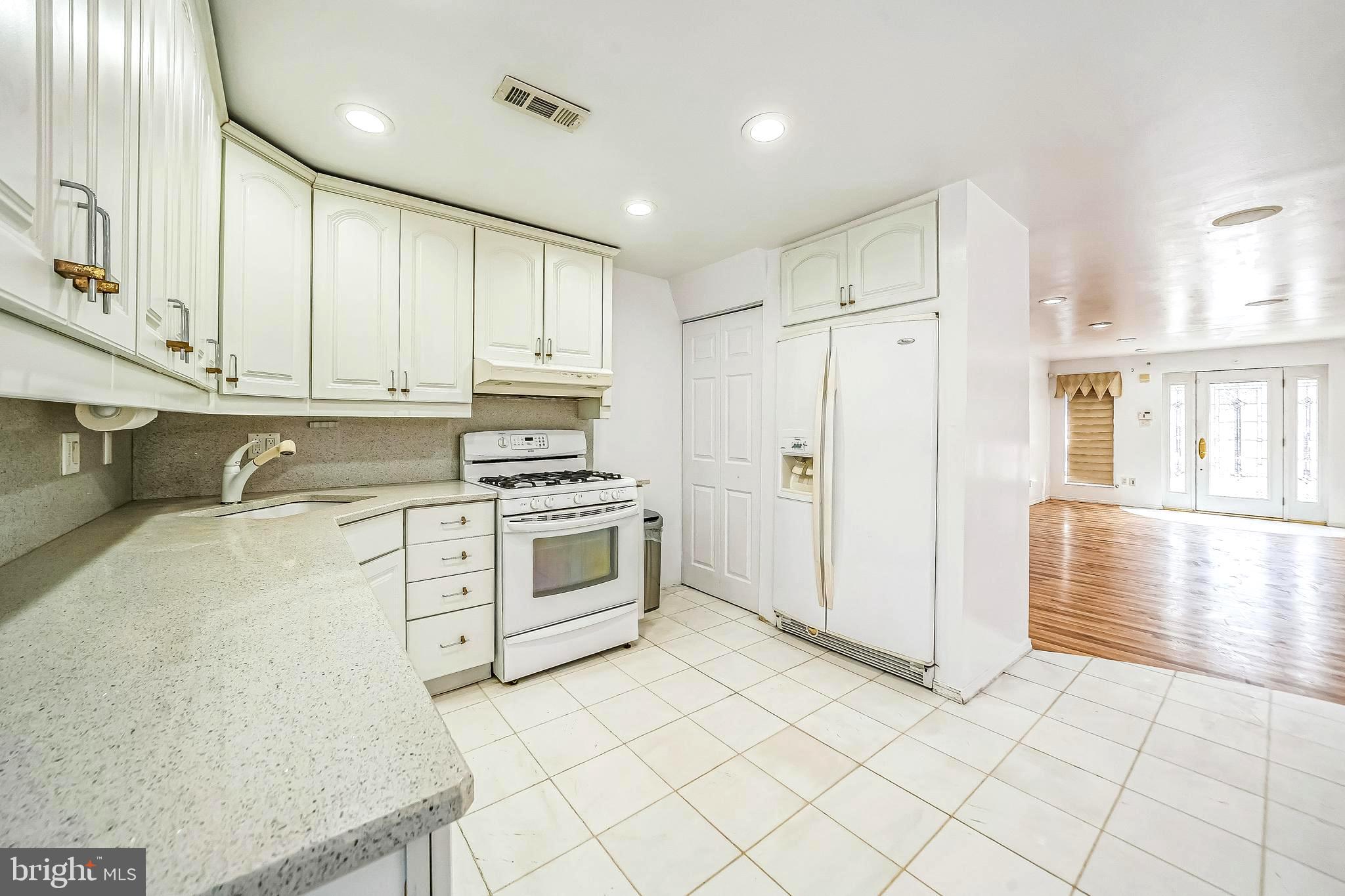 PHILADELPHIA (SOUTH) - Residential Lease