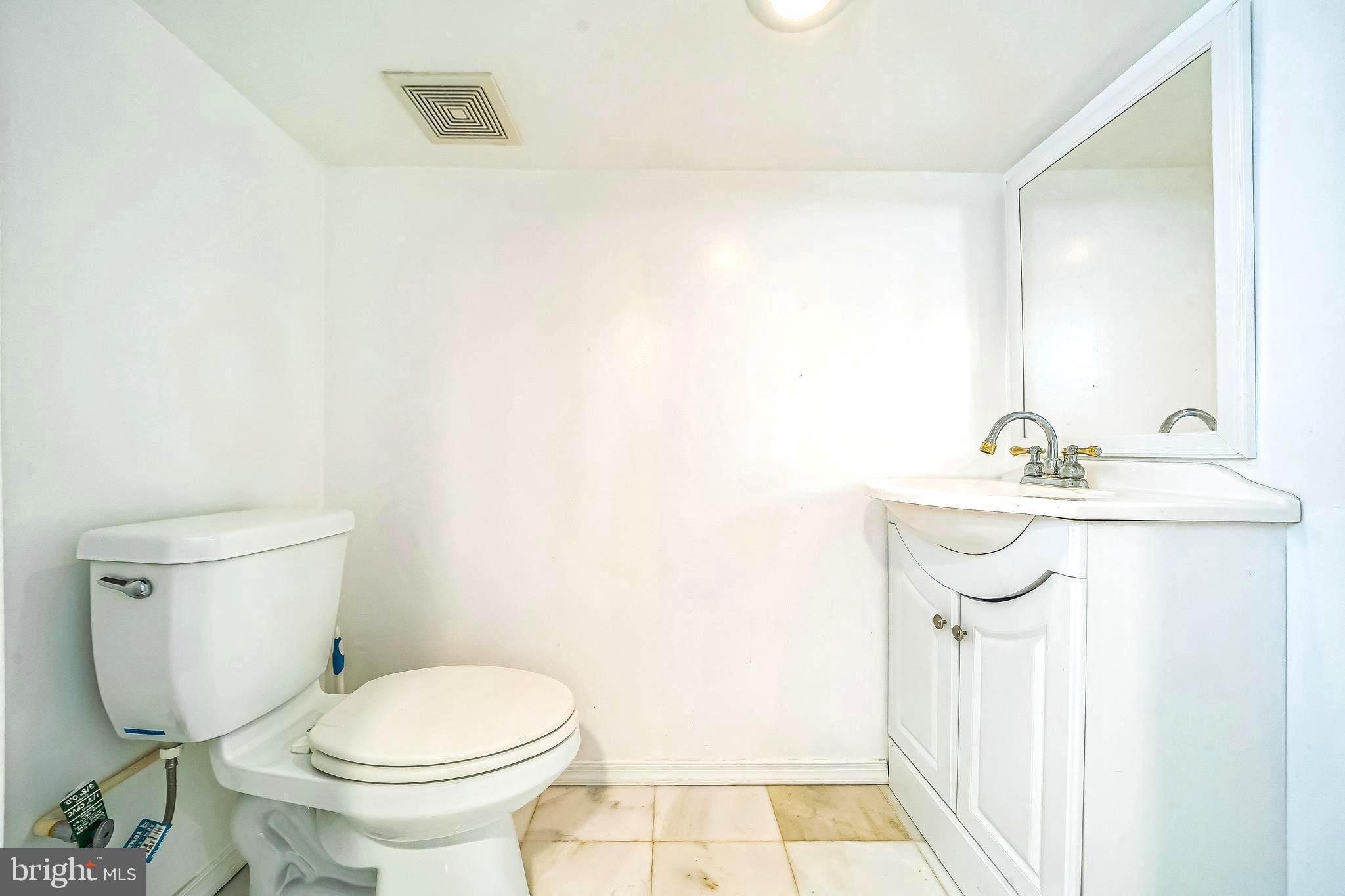 PHILADELPHIA (SOUTH) - Residential Lease